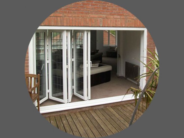 upvc_bi_fold_doors_16372680